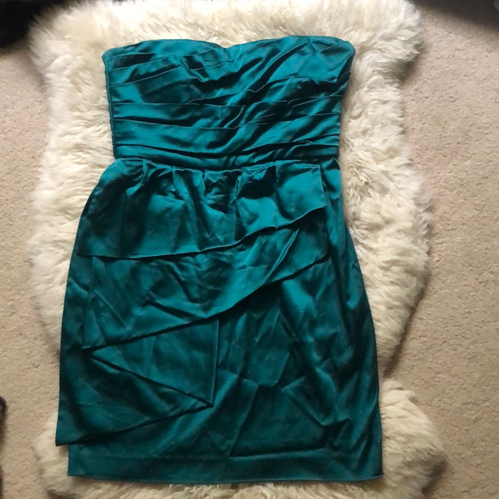 Calvi Klein Short Formal Dress